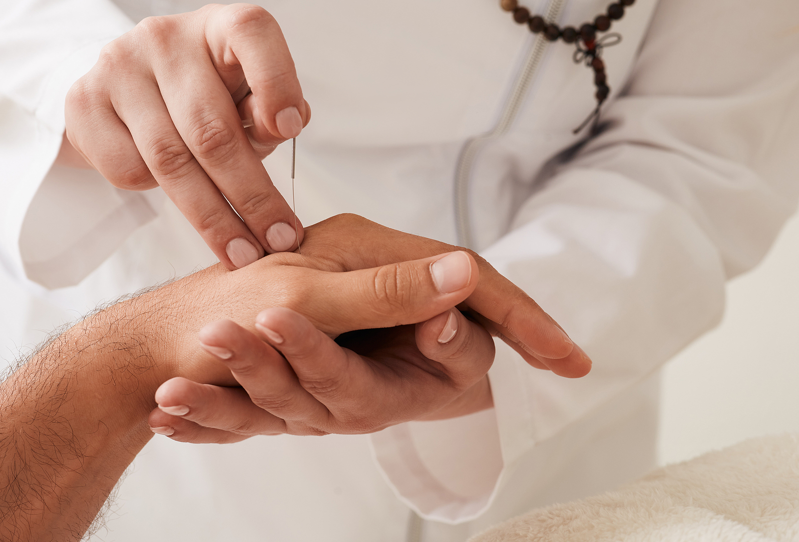 Using Acupuncture For Hand Pain Treatment - Precision Healing And Wellness